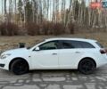 Белый Опель Инсигния, объемом двигателя 1.96 л и пробегом 320 тыс. км за 8500 $, фото 3 на Automoto.ua