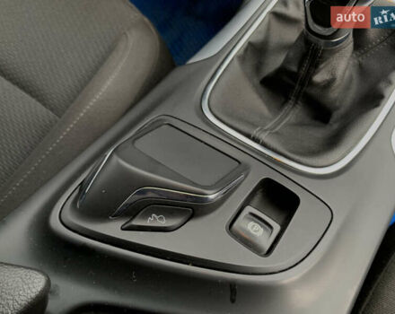 Белый Опель Инсигния, объемом двигателя 2 л и пробегом 179 тыс. км за 9399 $, фото 35 на Automoto.ua