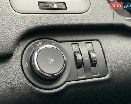 Белый Опель Инсигния, объемом двигателя 2 л и пробегом 179 тыс. км за 9399 $, фото 46 на Automoto.ua