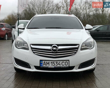 Белый Опель Инсигния, объемом двигателя 2 л и пробегом 179 тыс. км за 9399 $, фото 3 на Automoto.ua