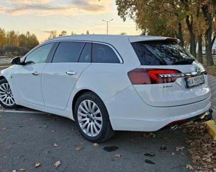 Белый Опель Инсигния, объемом двигателя 2 л и пробегом 260 тыс. км за 13200 $, фото 2 на Automoto.ua