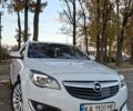 Белый Опель Инсигния, объемом двигателя 1.96 л и пробегом 246 тыс. км за 12300 $, фото 1 на Automoto.ua