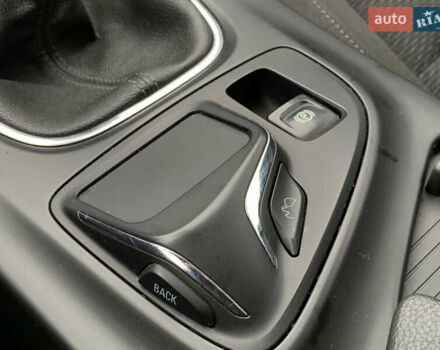 Белый Опель Инсигния, объемом двигателя 2 л и пробегом 179 тыс. км за 9399 $, фото 48 на Automoto.ua