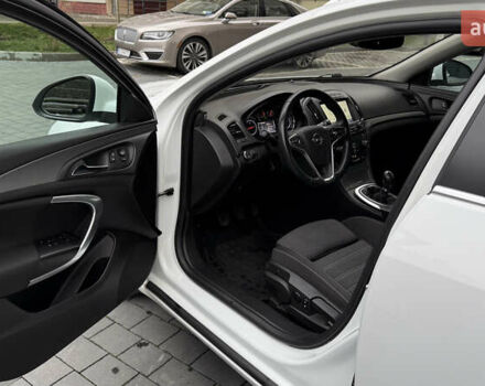 Белый Опель Инсигния, объемом двигателя 1.96 л и пробегом 241 тыс. км за 9800 $, фото 32 на Automoto.ua