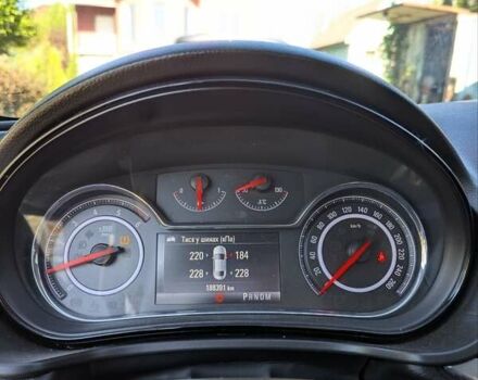 Білий Опель Інсігнія, об'ємом двигуна 1.96 л та пробігом 230 тис. км за 10500 $, фото 21 на Automoto.ua
