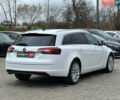 Белый Опель Инсигния, объемом двигателя 2 л и пробегом 200 тыс. км за 8590 $, фото 3 на Automoto.ua