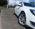 Белый Опель Инсигния, объемом двигателя 0 л и пробегом 175 тыс. км за 10100 $, фото 1 на Automoto.ua
