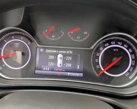 Білий Опель Інсігнія, об'ємом двигуна 1.6 л та пробігом 239 тис. км за 11300 $, фото 11 на Automoto.ua