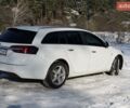 Белый Опель Инсигния, объемом двигателя 1.96 л и пробегом 319 тыс. км за 8600 $, фото 2 на Automoto.ua