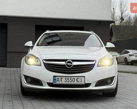 Белый Опель Инсигния, объемом двигателя 1.96 л и пробегом 241 тыс. км за 9800 $, фото 5 на Automoto.ua