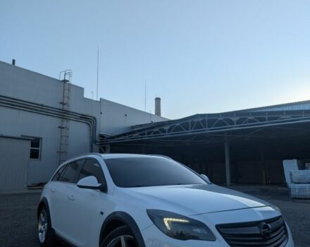 Белый Опель Инсигния, объемом двигателя 2 л и пробегом 230 тыс. км за 9500 $, фото 2 на Automoto.ua