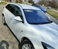 Білий Опель Інсігнія, об'ємом двигуна 2 л та пробігом 232 тис. км за 11000 $, фото 1 на Automoto.ua