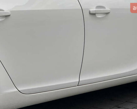 Белый Опель Инсигния, объемом двигателя 1.96 л и пробегом 241 тыс. км за 9800 $, фото 19 на Automoto.ua