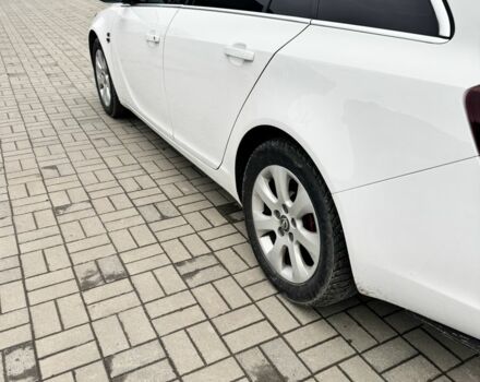 Білий Опель Інсігнія, об'ємом двигуна 2 л та пробігом 279 тис. км за 11700 $, фото 2 на Automoto.ua