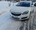 Белый Опель Инсигния, объемом двигателя 2 л и пробегом 269 тыс. км за 10000 $, фото 1 на Automoto.ua