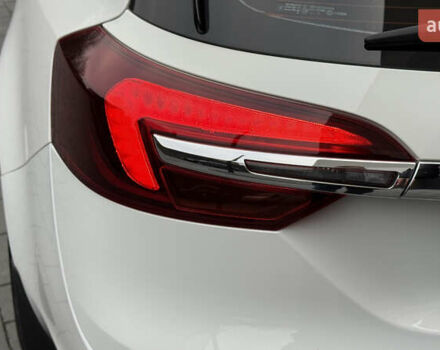 Белый Опель Инсигния, объемом двигателя 1.96 л и пробегом 241 тыс. км за 9800 $, фото 26 на Automoto.ua