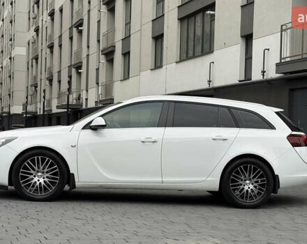 Белый Опель Инсигния, объемом двигателя 1.96 л и пробегом 241 тыс. км за 9800 $, фото 3 на Automoto.ua