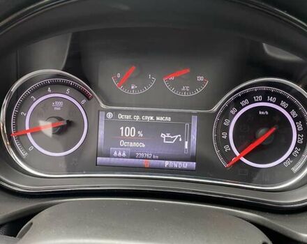 Білий Опель Інсігнія, об'ємом двигуна 1.6 л та пробігом 239 тис. км за 11300 $, фото 7 на Automoto.ua