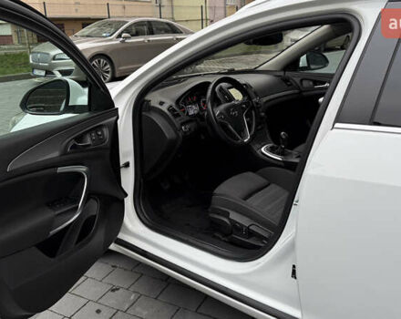 Белый Опель Инсигния, объемом двигателя 1.96 л и пробегом 241 тыс. км за 9800 $, фото 25 на Automoto.ua