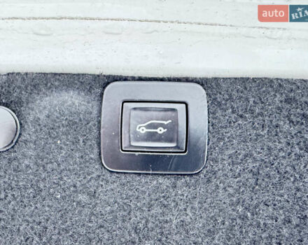 Белый Опель Инсигния, объемом двигателя 2 л и пробегом 248 тыс. км за 10650 $, фото 28 на Automoto.ua