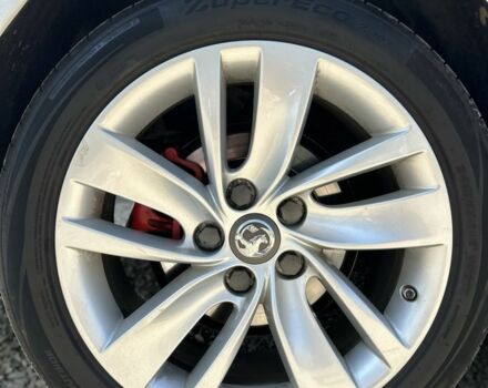 Білий Опель Інсігнія, об'ємом двигуна 2 л та пробігом 293 тис. км за 11500 $, фото 16 на Automoto.ua