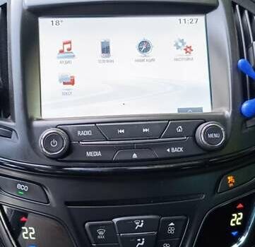 Белый Опель Инсигния, объемом двигателя 2 л и пробегом 237 тыс. км за 10700 $, фото 8 на Automoto.ua