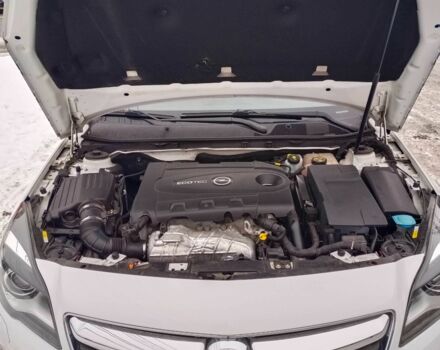 Білий Опель Інсігнія, об'ємом двигуна 2 л та пробігом 270 тис. км за 9850 $, фото 21 на Automoto.ua