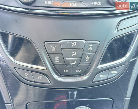 Белый Опель Инсигния, объемом двигателя 2 л и пробегом 248 тыс. км за 10650 $, фото 56 на Automoto.ua