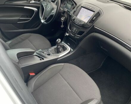 Белый Опель Инсигния, объемом двигателя 2 л и пробегом 320 тыс. км за 9349 $, фото 8 на Automoto.ua