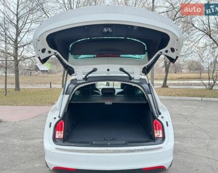 Белый Опель Инсигния, объемом двигателя 2 л и пробегом 248 тыс. км за 11200 $, фото 19 на Automoto.ua