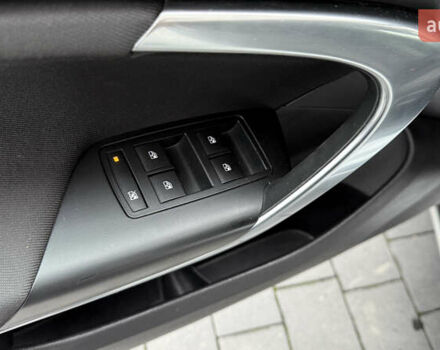 Белый Опель Инсигния, объемом двигателя 1.96 л и пробегом 241 тыс. км за 9800 $, фото 36 на Automoto.ua