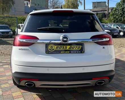 Белый Опель Инсигния, объемом двигателя 2 л и пробегом 194 тыс. км за 12500 $, фото 5 на Automoto.ua