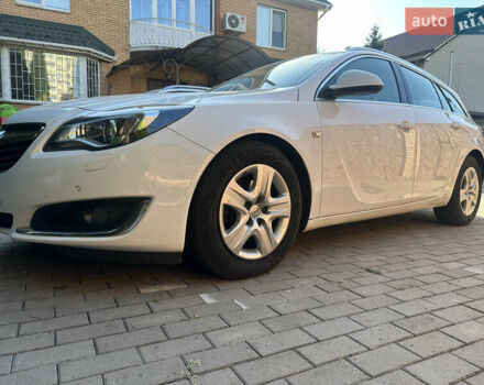 Белый Опель Инсигния, объемом двигателя 1.96 л и пробегом 300 тыс. км за 9000 $, фото 6 на Automoto.ua