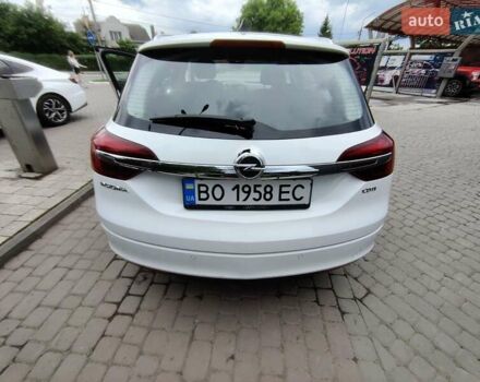 Белый Опель Инсигния, объемом двигателя 1.6 л и пробегом 234 тыс. км за 10000 $, фото 13 на Automoto.ua