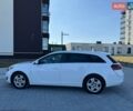 Білий Опель Інсігнія, об'ємом двигуна 1.6 л та пробігом 288 тис. км за 8300 $, фото 2 на Automoto.ua