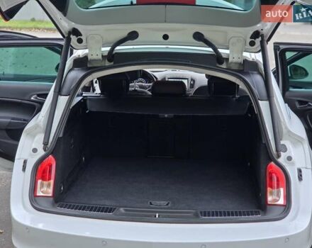 Опель Инсигния 2016 в Тернополе на Automoto.ua Белый Опель Инсигния, объемом двигателя 1.6 л и пробегом 211 тыс. км за 10500 $, фото 21 на Automoto.ua