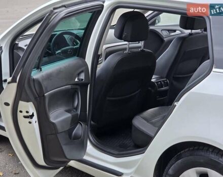 Опель Инсигния 2016 в Тернополе на Automoto.ua Белый Опель Инсигния, объемом двигателя 1.6 л и пробегом 211 тыс. км за 10500 $, фото 16 на Automoto.ua
