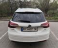 Белый Опель Инсигния, объемом двигателя 1.6 л и пробегом 275 тыс. км за 9750 $, фото 3 на Automoto.ua