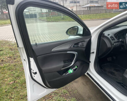 Белый Опель Инсигния, объемом двигателя 1.6 л и пробегом 285 тыс. км за 12200 $, фото 9 на Automoto.ua