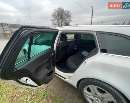 Белый Опель Инсигния, объемом двигателя 1.6 л и пробегом 285 тыс. км за 8200 $, фото 8 на Automoto.ua