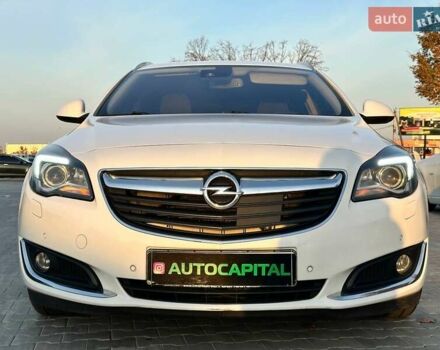 Белый Опель Инсигния, объемом двигателя 1.96 л и пробегом 256 тыс. км за 12990 $, фото 2 на Automoto.ua