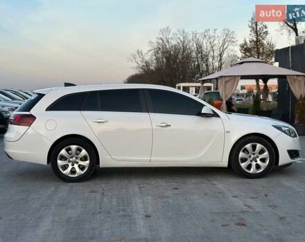 Белый Опель Инсигния, объемом двигателя 1.96 л и пробегом 256 тыс. км за 12990 $, фото 3 на Automoto.ua