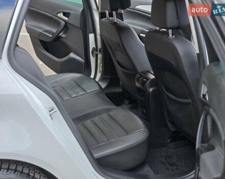 Опель Инсигния 2016 в Тернополе на Automoto.ua Белый Опель Инсигния, объемом двигателя 1.6 л и пробегом 211 тыс. км за 10500 $, фото 19 на Automoto.ua