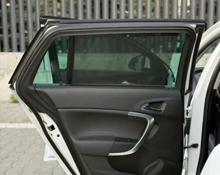 Белый Опель Инсигния, объемом двигателя 2 л и пробегом 340 тыс. км за 9600 $, фото 29 на Automoto.ua