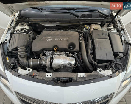 Белый Опель Инсигния, объемом двигателя 2 л и пробегом 340 тыс. км за 9600 $, фото 16 на Automoto.ua