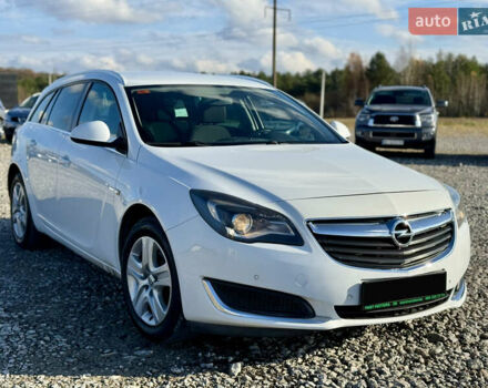 Белый Опель Инсигния, объемом двигателя 1.6 л и пробегом 279 тыс. км за 10999 $, фото 4 на Automoto.ua