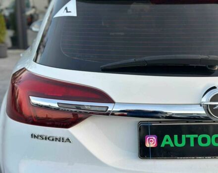 Белый Опель Инсигния, объемом двигателя 2 л и пробегом 256 тыс. км за 12990 $, фото 6 на Automoto.ua