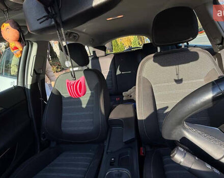 Белый Опель Инсигния, объемом двигателя 1.6 л и пробегом 234 тыс. км за 11600 $, фото 6 на Automoto.ua