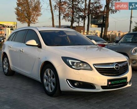 Белый Опель Инсигния, объемом двигателя 1.96 л и пробегом 256 тыс. км за 12990 $, фото 1 на Automoto.ua