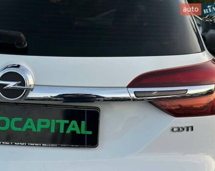 Белый Опель Инсигния, объемом двигателя 1.96 л и пробегом 256 тыс. км за 12500 $, фото 18 на Automoto.ua